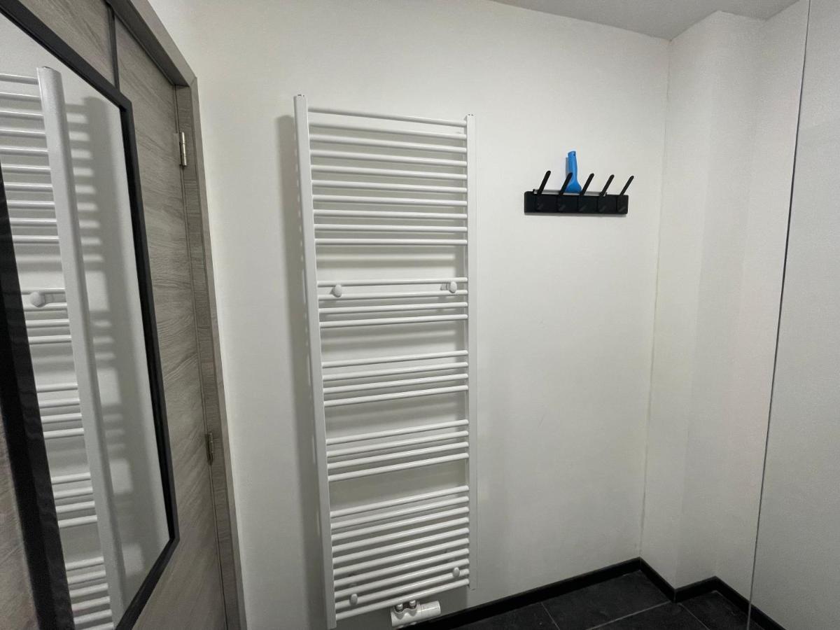 Appartement Le Pre Sous L Eau - Moderna à Anhée Extérieur photo